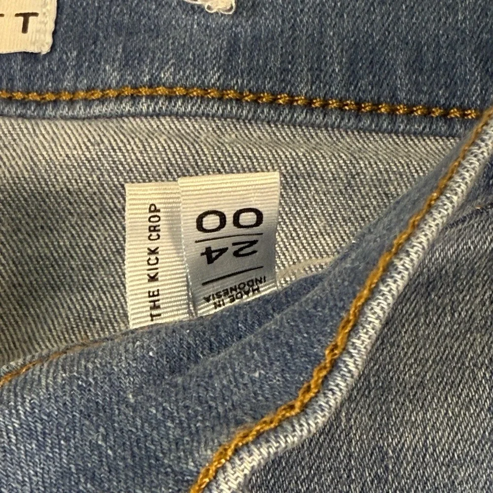 Ann Taylor LOFT Kick Crop Blue Denim Jeans Button Fly Medium Wash 24 / 00
